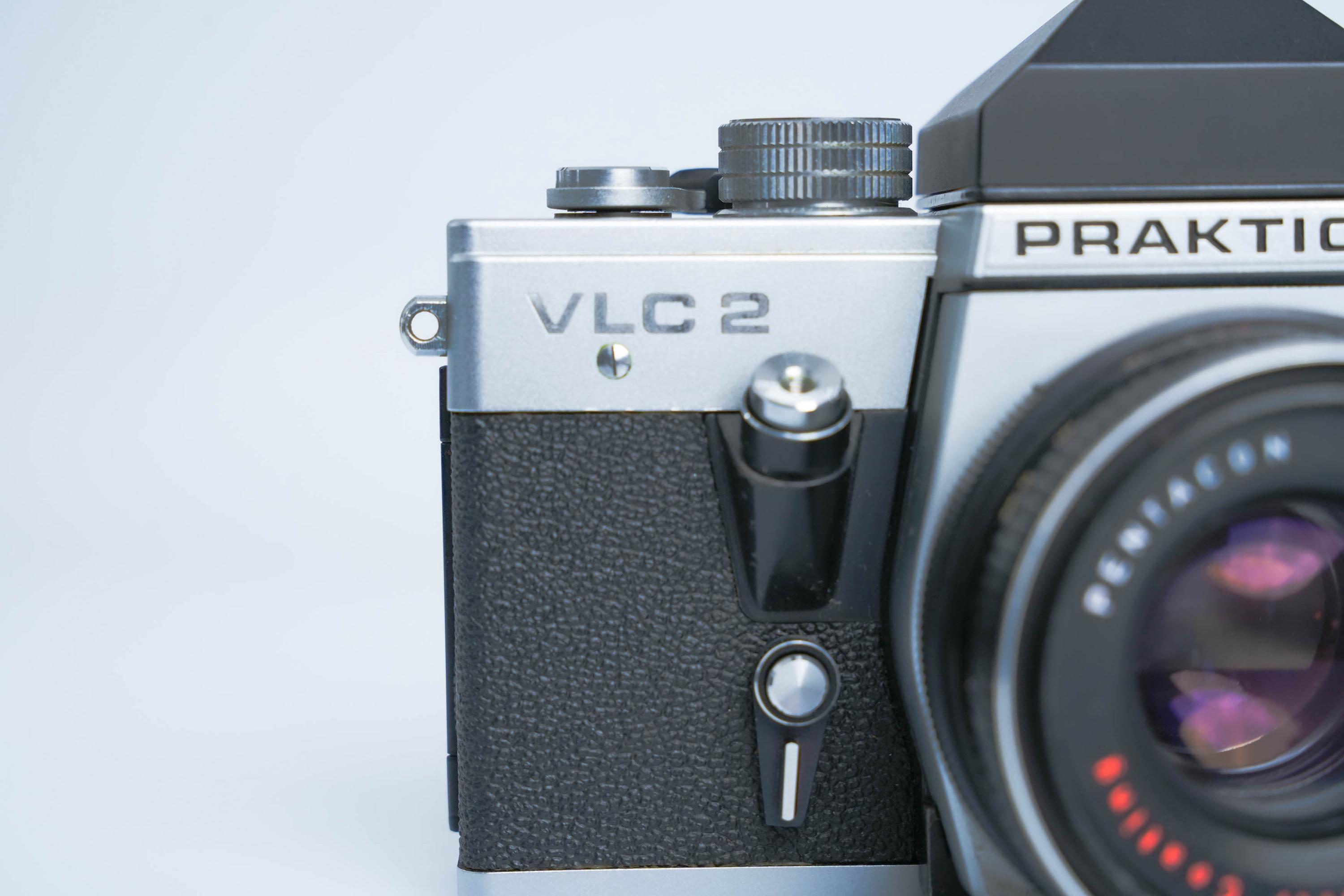 Praktica VLC 2 + Pentacon 50mm F/1.8 – Vintage 35mm SLR