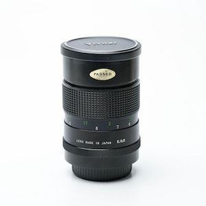 Vivitar 135mm f/2.8 Telephoto Lens – Konica AR Mount, Vintage Manual Focus (Made in Japan, Excellent Condition)