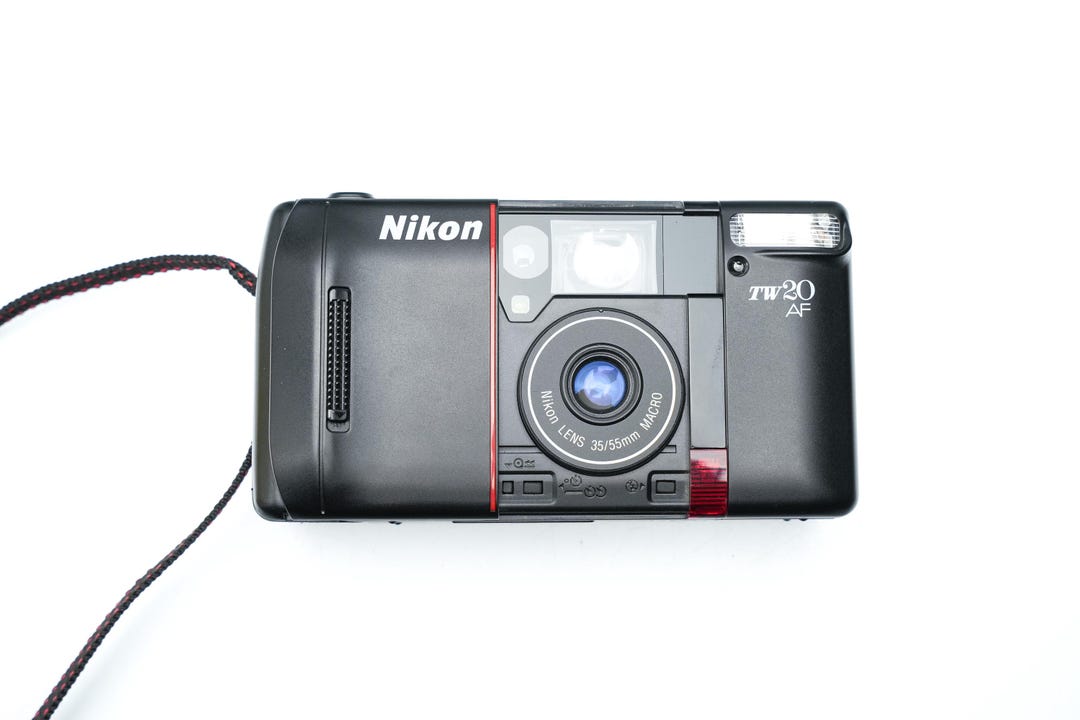 美品　Nikon TW20 AF コンパクトフィルムカメラ Nikon TW20 AF 35mm Compact Camera – Dual Lens 35mm & 55mm