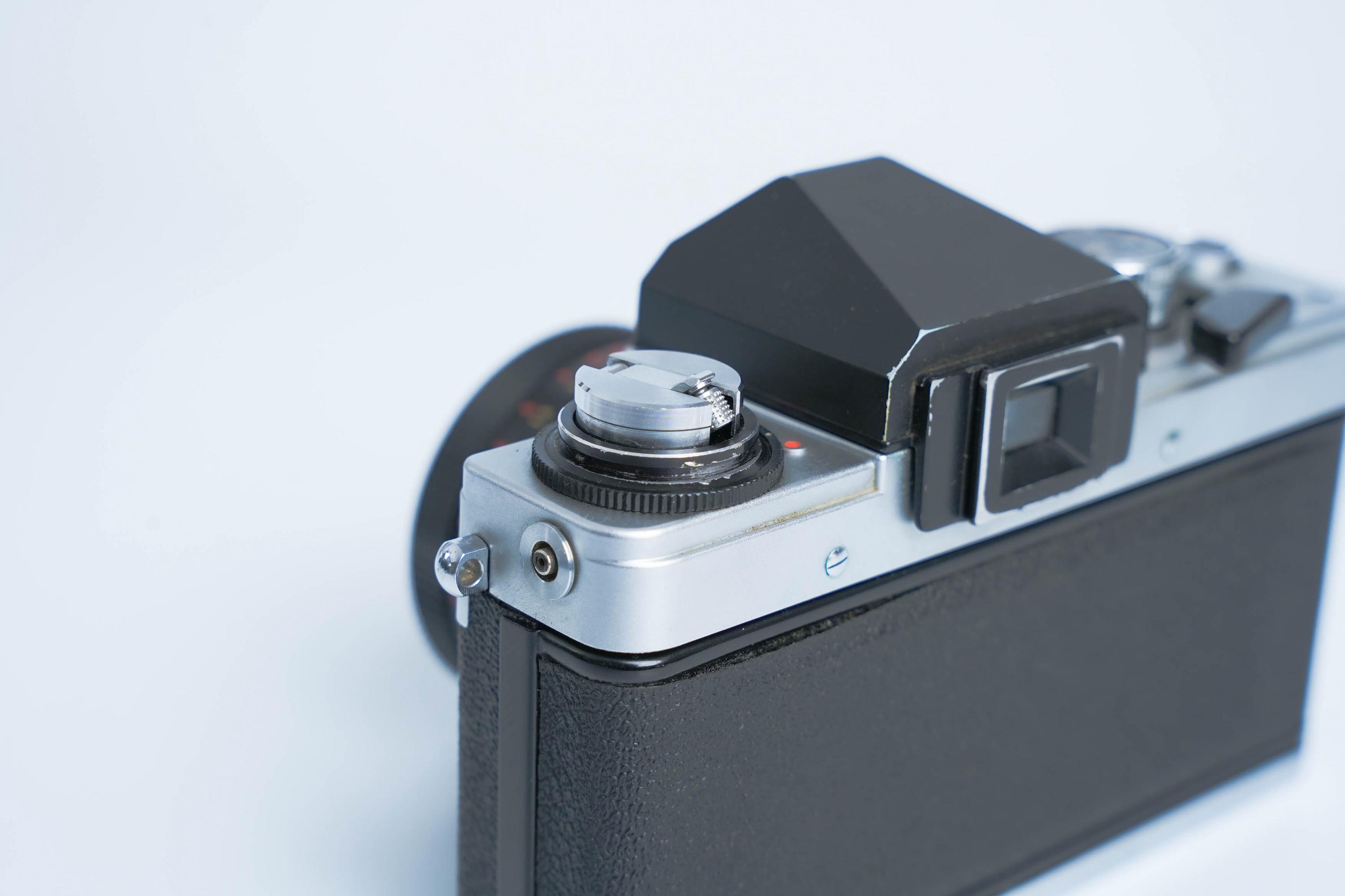 Praktica VLC 2 + Pentacon 50mm F/1.8 – Vintage 35mm SLR