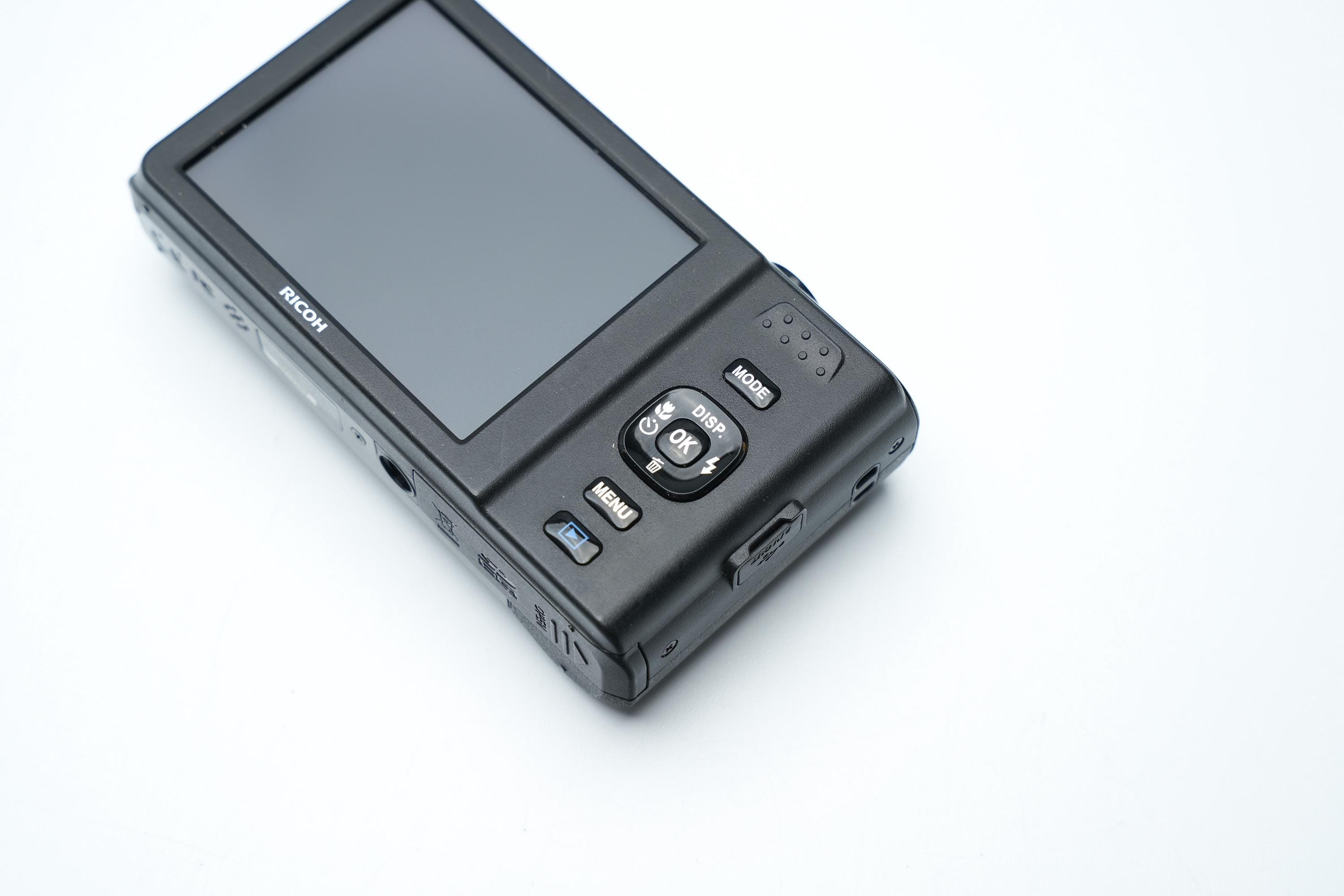 RICOH ELLE 　液晶OK Ricoh HZ15 Digital Camera – Black, 16MP CCD, 15x Zoom 24–360mm, HD