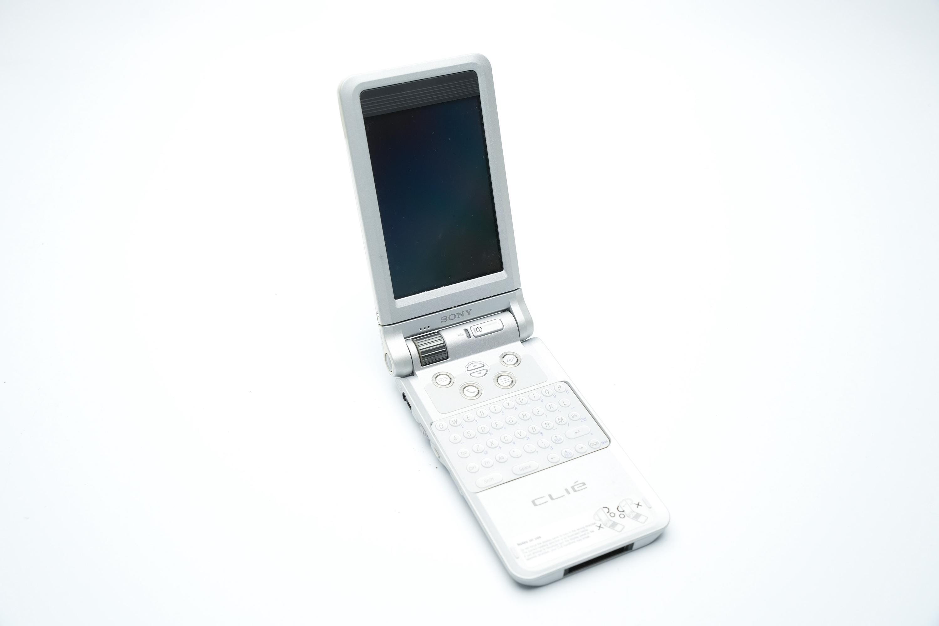 Sony CLIÉ PEG-NX70V Pda – Silver, Palm Os 5, Camera, QWERTY