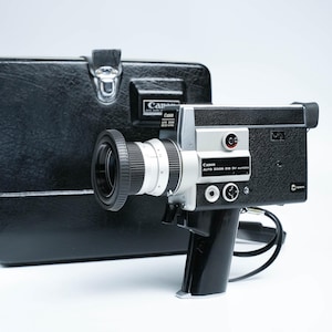 Canon Auto Zoom 518 SV Super 8 Camera – 1972 Model with f/1.8 Lens, Slow Motion & Original Case (Fully Working)
