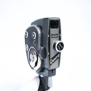 Quarz 8mm Film Camera – Soviet-Era Zoom Cine Camera (1970s USSR) with 10–24mm f/1.8 Lens – Fully Working