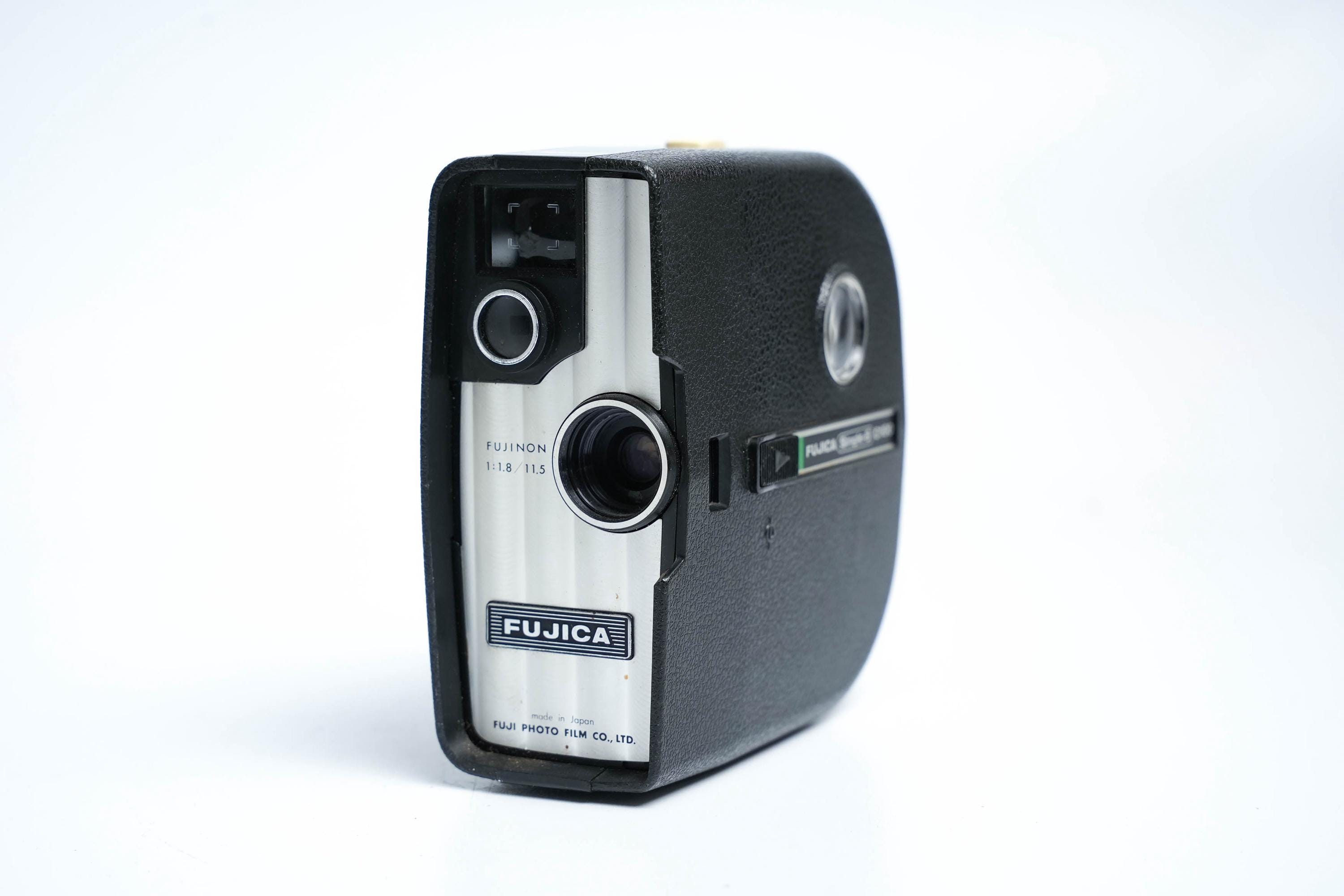 Fujica Single-8 C100 – Vintage 8mm Film Camera With 11.5mm F/1.8