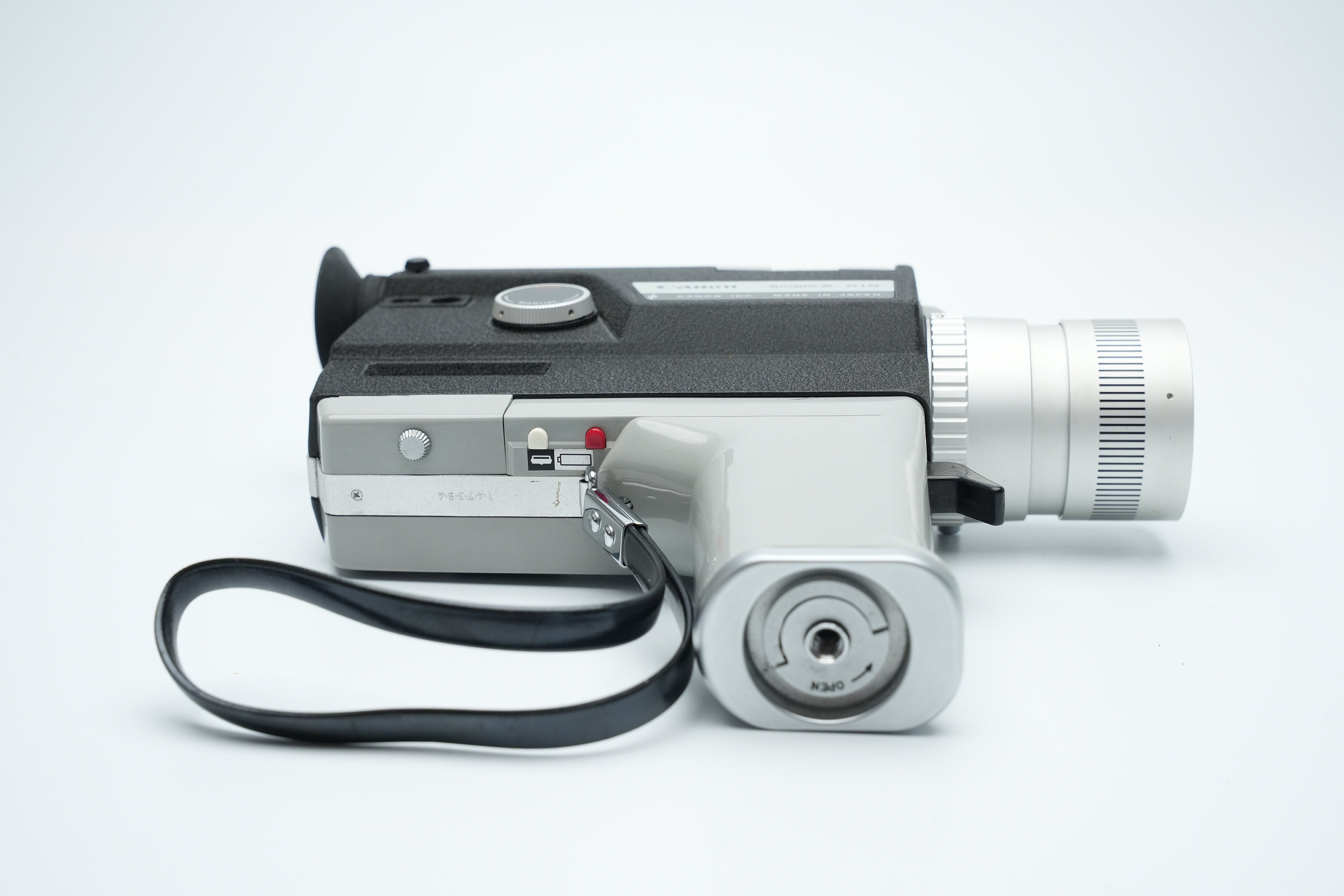 CANON　Single-8 518 Exc+5 w/ Case] Canon Single 8 518 SV Auto Zoom 8mm Film