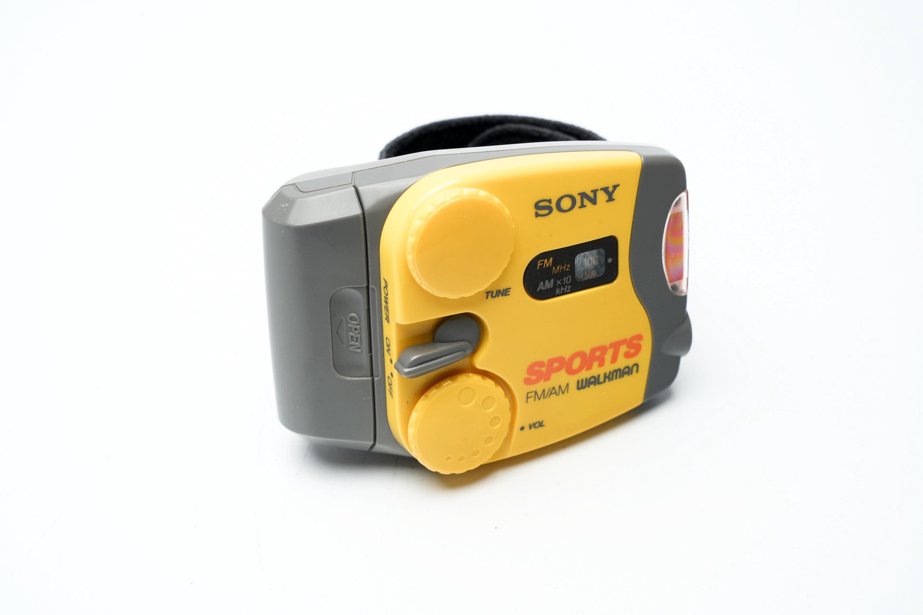 Sony sports yellow - Etsy 日本