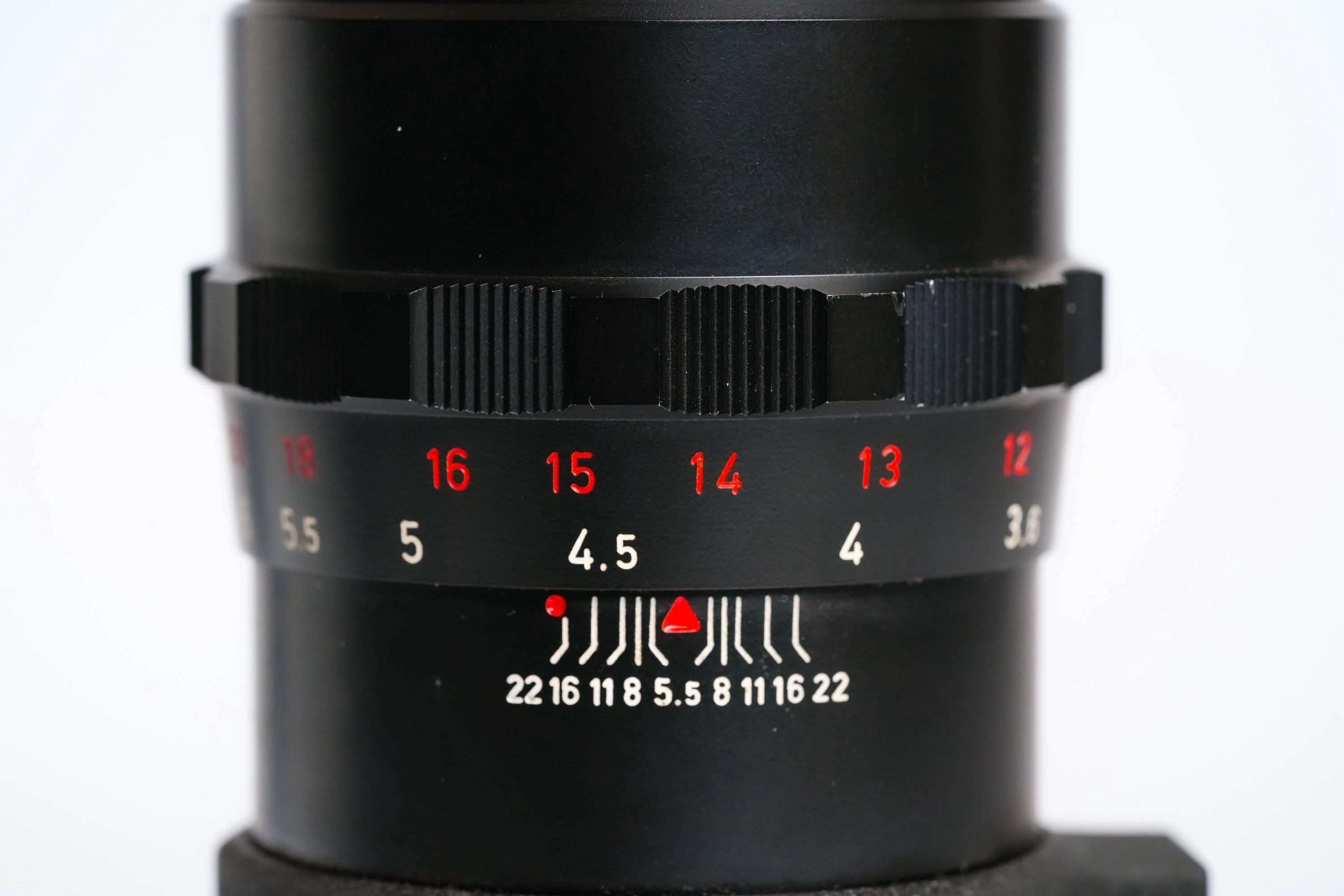 Meyer-optik Görlitz Telemegor 250mm F/5.5 – Vintage Telephoto Lens