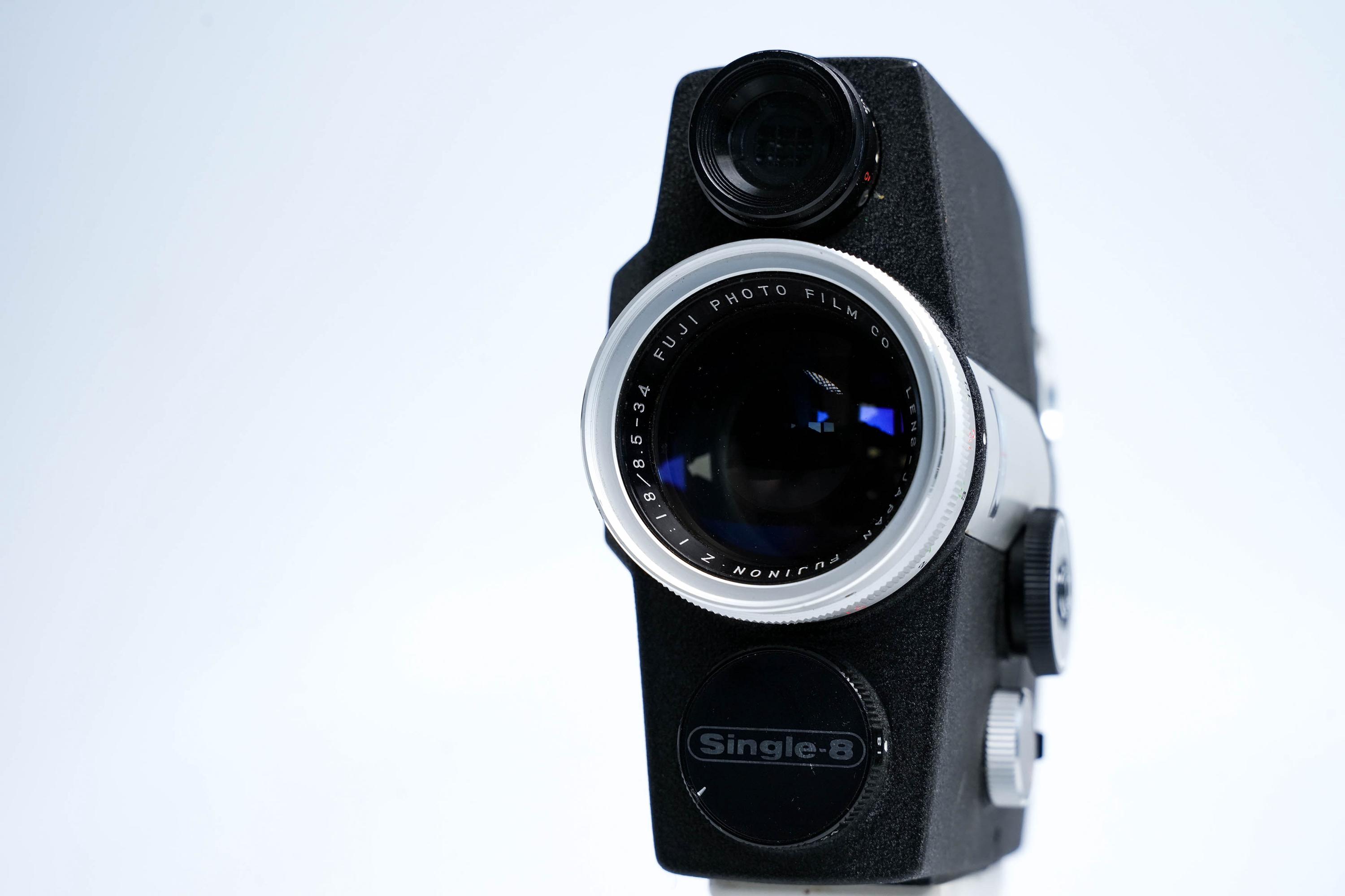 Fujica Z400 Single-8 Movie Camera With Fujinon-z 8.5–34mm F/1.8