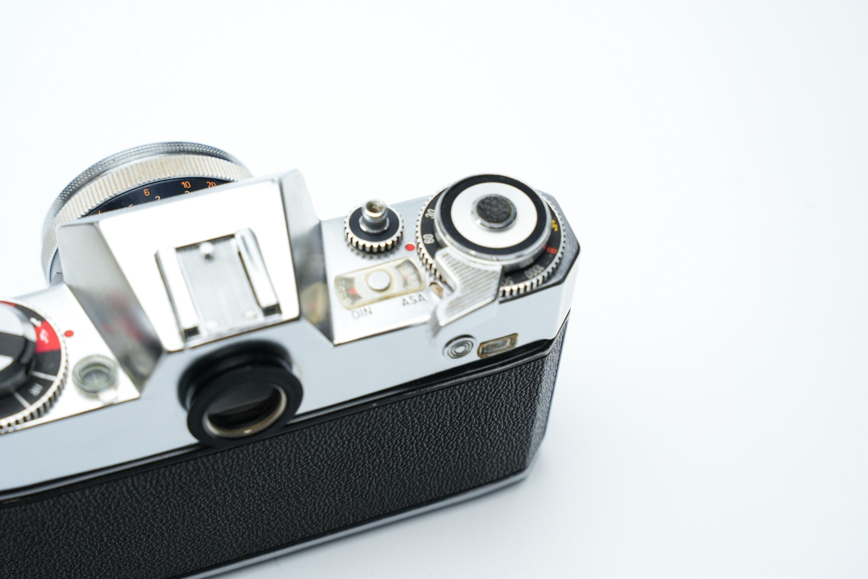 Zeiss Ikon Voigtländer Icarex 35S TM – M42, Tessar 50mm F/2.8