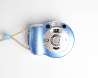 Fujifilm Nexia Q1 APS Camera: Compact and Stylish