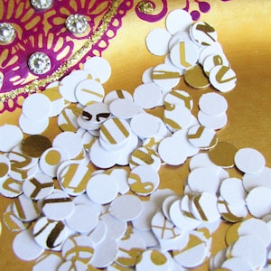 Table Confetti, White and Gold Round Confetti, Bridal Shower Decor, Baby Shower, Party Supplies, Holiday Decor, 10 grams, Craft Supplies
