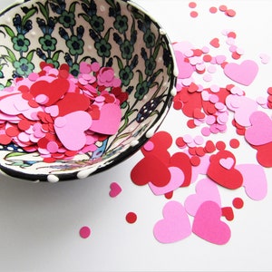 Hearts Table Confetti, Red and Pink Hearts, Shades of Pink, Valentines Day, Party Decoration, Table Decoration, 10 grams
