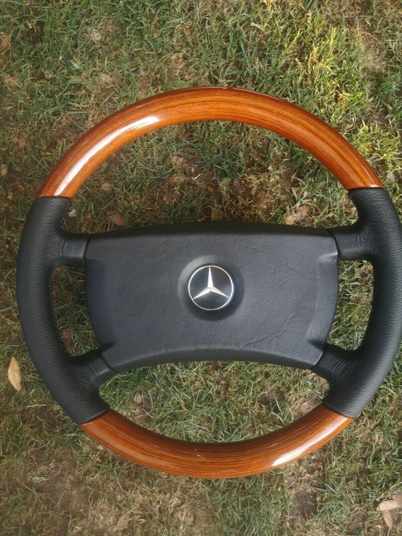W123 steering wheel discount