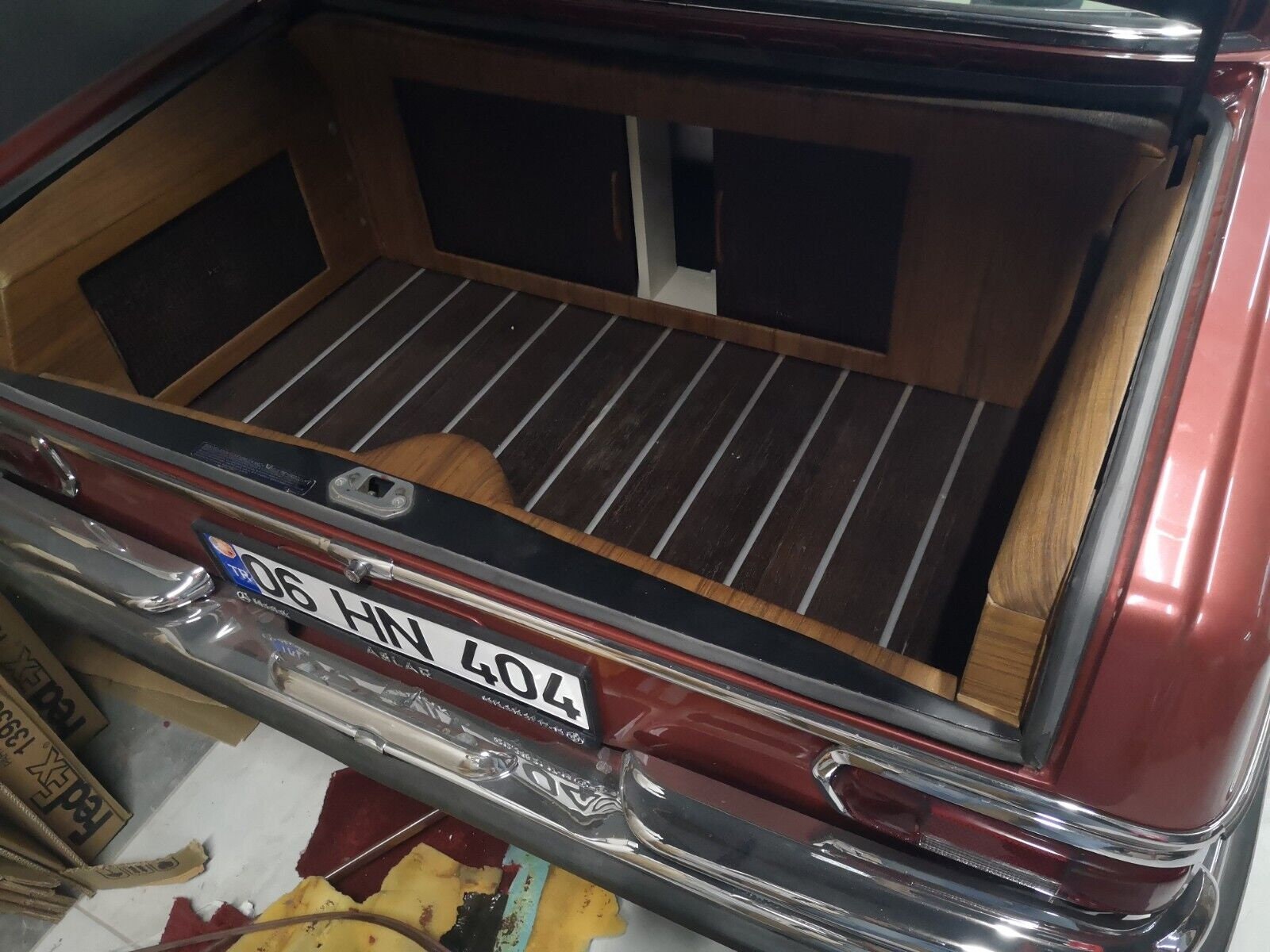 Classic Mercedes-Benz W108用純正リアガラス