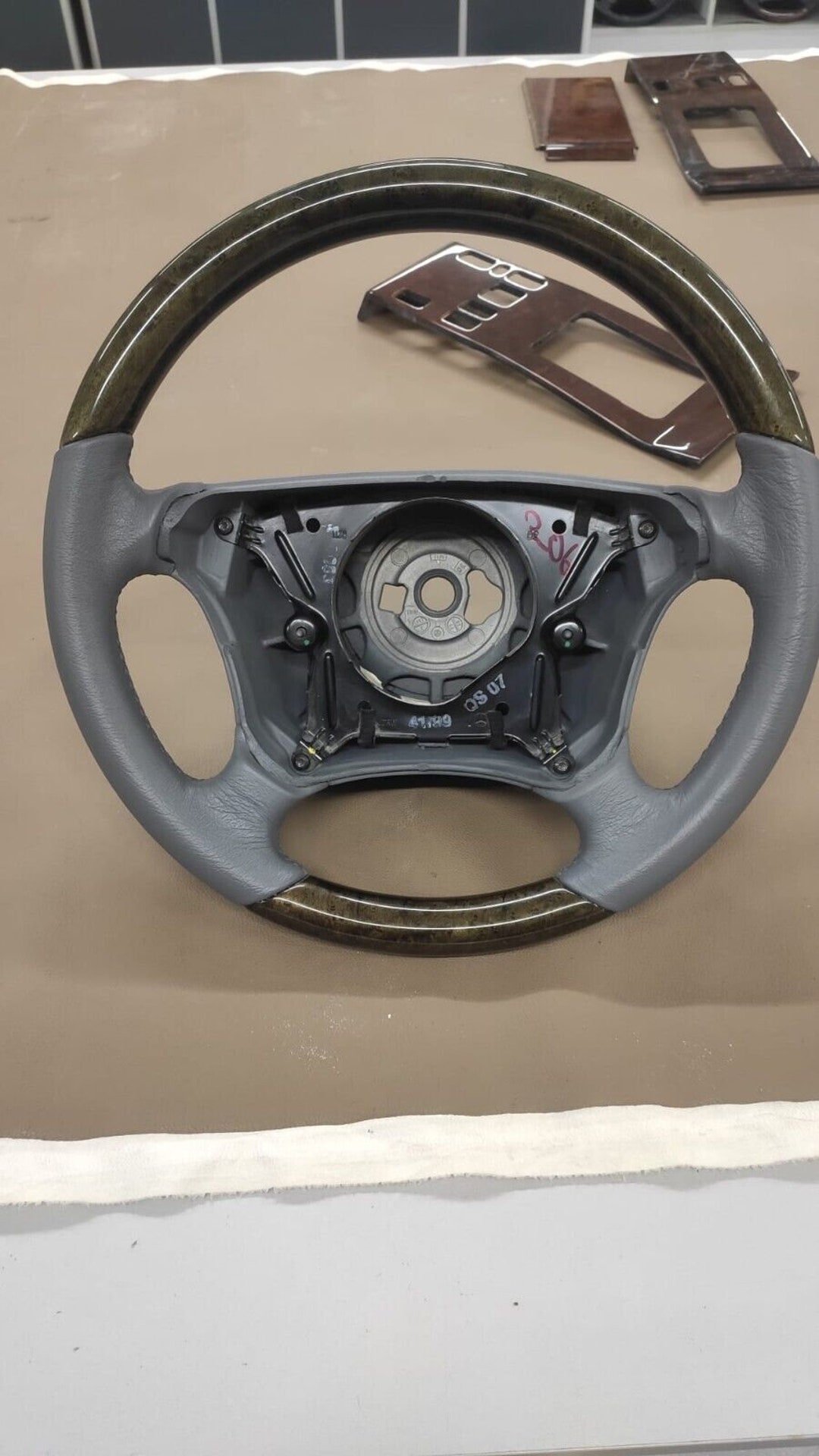 ヴィンテージ　メルスリー Mercedes W210 W208 Clk Wood Steering Wheel Birdeyes Mapple