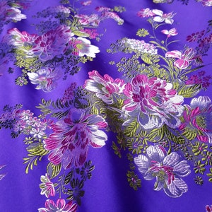 Fabric Silk Brocade Purple and Carnation Floral  29&quot; Width Chinesischer brokat -by half yard-Brocade Chinois, brocado Chino, Broccato Cinese
