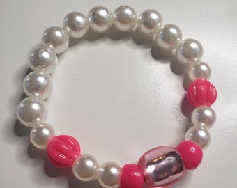 Pearl Bracelet With Pink