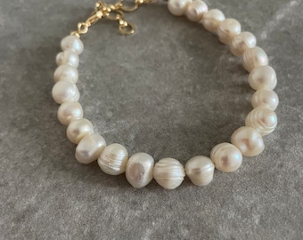 Simple large baroque pearl bracelet gold, real pearl bracelet, elegant bracelet, statement bracelet, pearl jewellery women gift, made in Uk