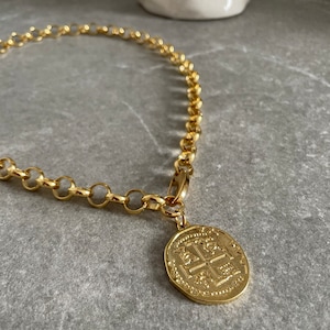 Gold statement necklace, gold chunky chain necklace, layered necklace, Greek coin pendant cain, large clasp necklace, trendy gold jewelery