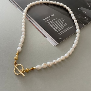 Pearl necklace gold, pearl toggle necklace, genuine pearl chain, pearl bead necklace, baroque pearl necklace, gift for her mum friend uk