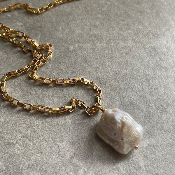 Baroque pearl pendant necklace gold, big Baroque pearl charm 18k gold chain necklace, large baroque pearl drop necklace, unique women gift