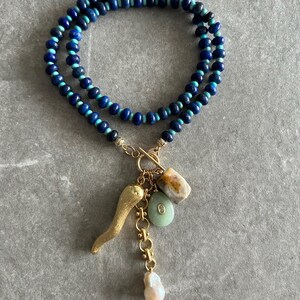 Lapis Lazuli Perlen Multi Charm Halskette: Türkis, Achat, Perle, Horn Bild 7