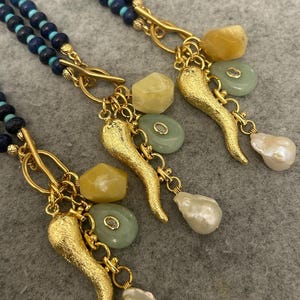Lapis Lazuli Perlen Multi Charm Halskette: Türkis, Achat, Perle, Horn Bild 8