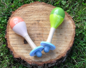 Musik Rassel aus Holz, Maracas - NOTEN - 2 Farben zur Auswahl - für Kinder ab 12 Monate - Holzspielzeug