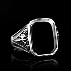 Sterling Silver Viking Axe Ring: Onyx Gemstone, Vintage Jewelry