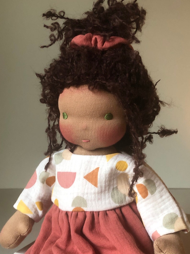 Maliya, Waldorfpuppe, Puppe, Stoffpuppe, Doll, waldorfinspired, Puppe nach Waldorfart, Maikind, Maipuppe Bild 2