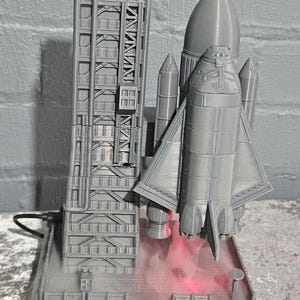 3D-Printed NASA Space Shuttle Launch Model with Light and Water Vapor Effect