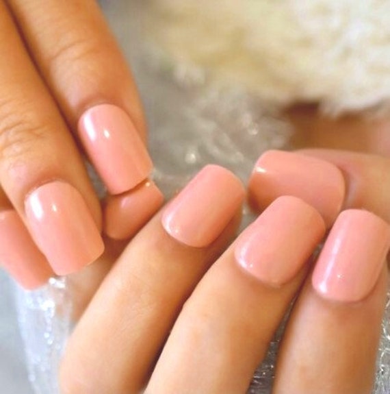 coral pink nails