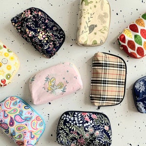 Half moon zip pouch - make-up pouch, notions pouch, bag organiser - handmade