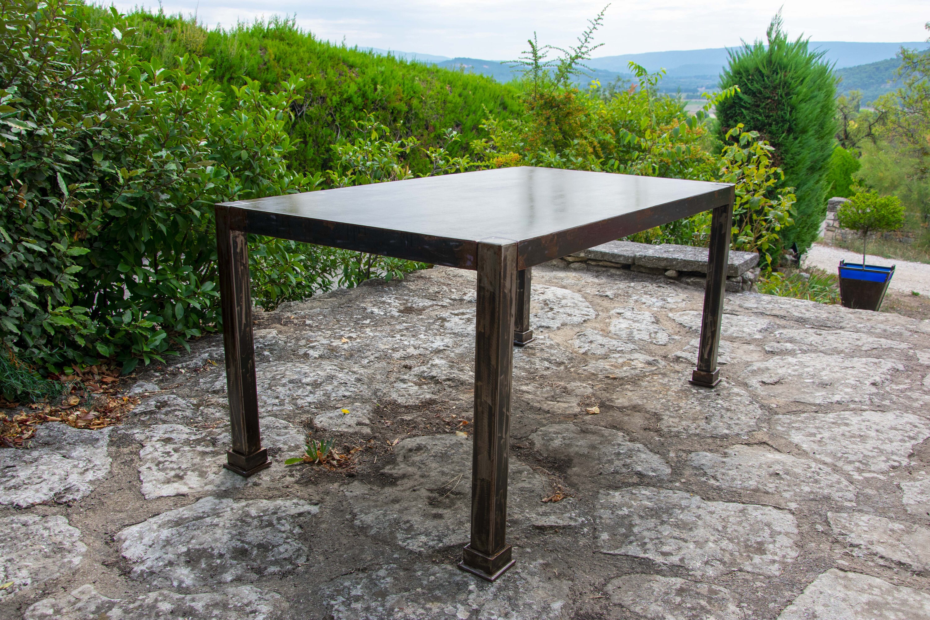 Table Métal Décoration Design Contemporaine Intérieure Extérieure