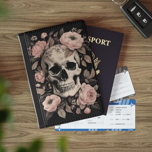 Funda para pasaporte con diseño de calavera, diseño floral, color rosa y negro, estilo gótico, regalo de Halloween para viajeros, protector de identificación espeluznante, accesorio para regalo gótico