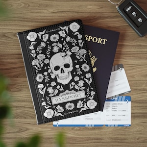 Funda para pasaporte con diseño floral de calavera gótica estética negra, portadocumentos de viaje, accesorio de viaje gótico Wanderlust, regalo para ella, billetera botánica