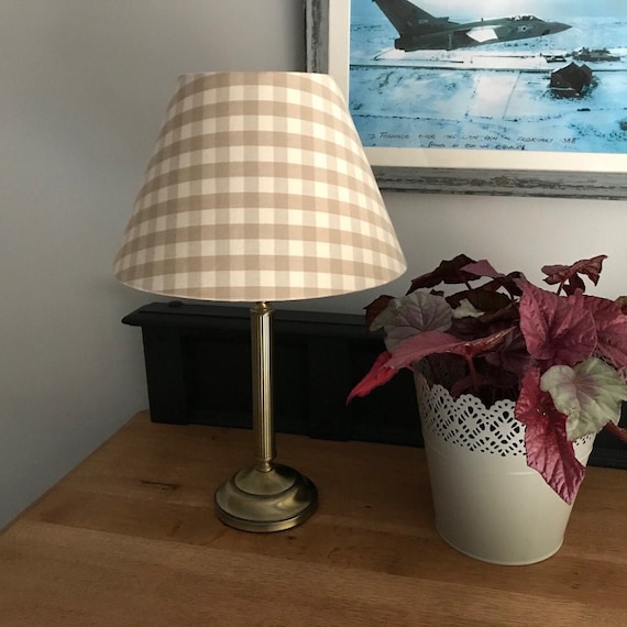 Table lamp sale shade carrier