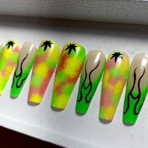 Trippy | Luxury Press On Nails