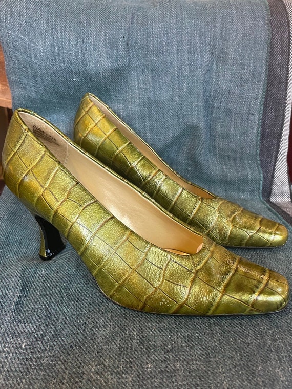 Vintage Bellini Green Faux Croc Embossed Heels