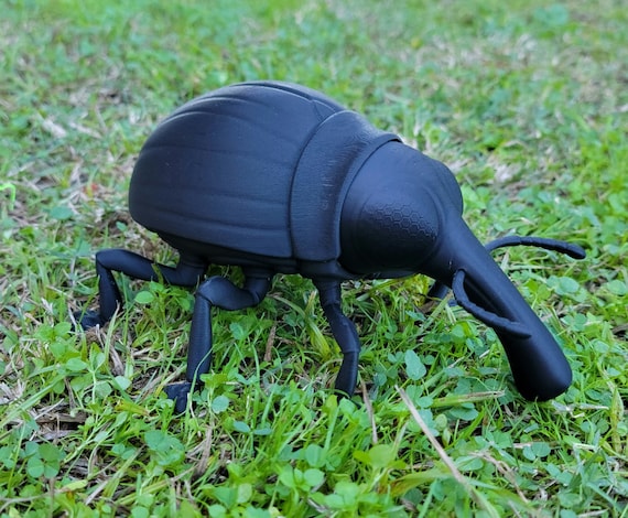 地上ゾウムシ：3Dプリントされたレプリカミニチュア昆虫フィギュア