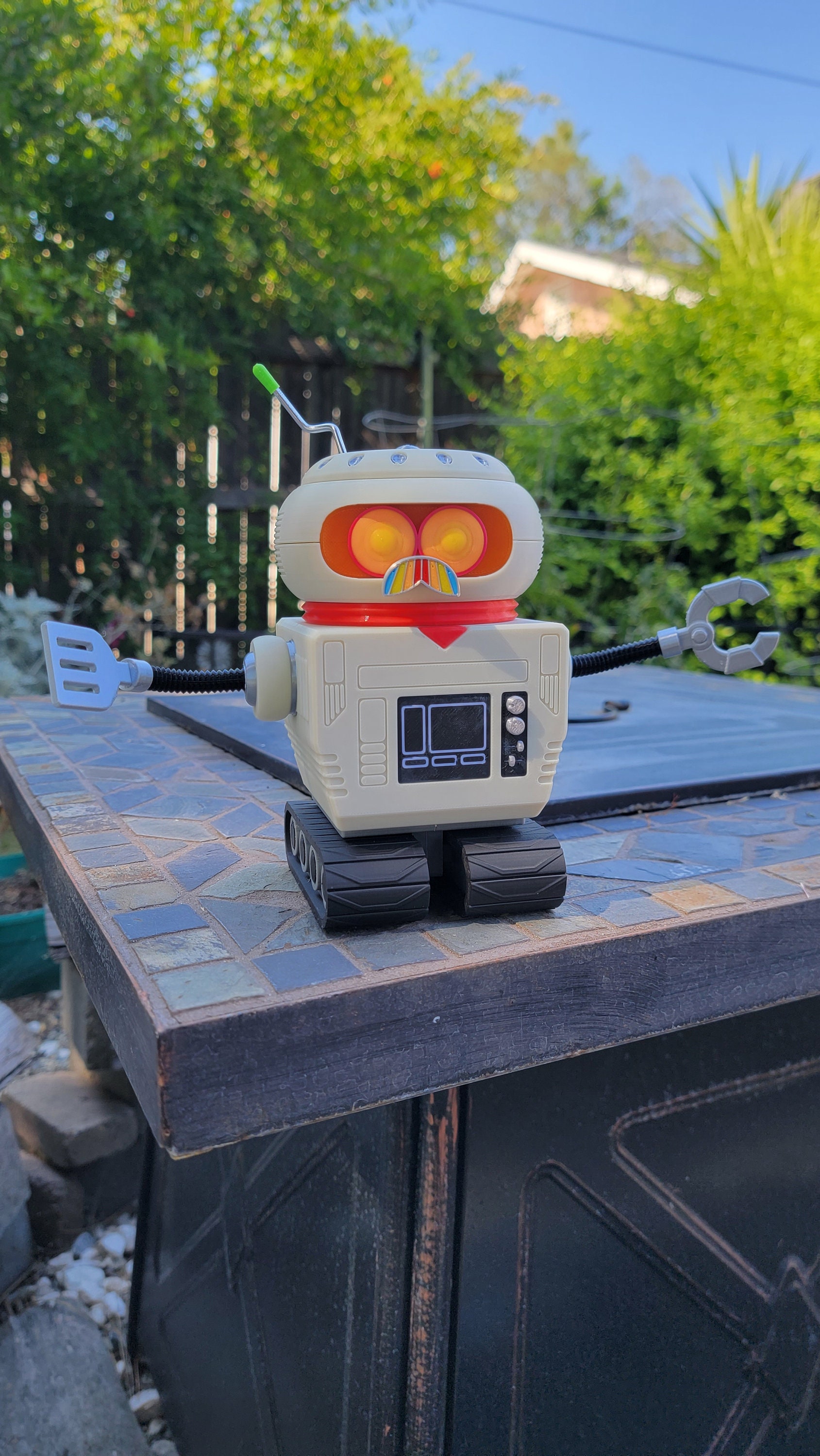Grounded BURG.L  3d print (FDM) Highly detailed game miniature figurine burgl burgle 7"x7"x3.5".