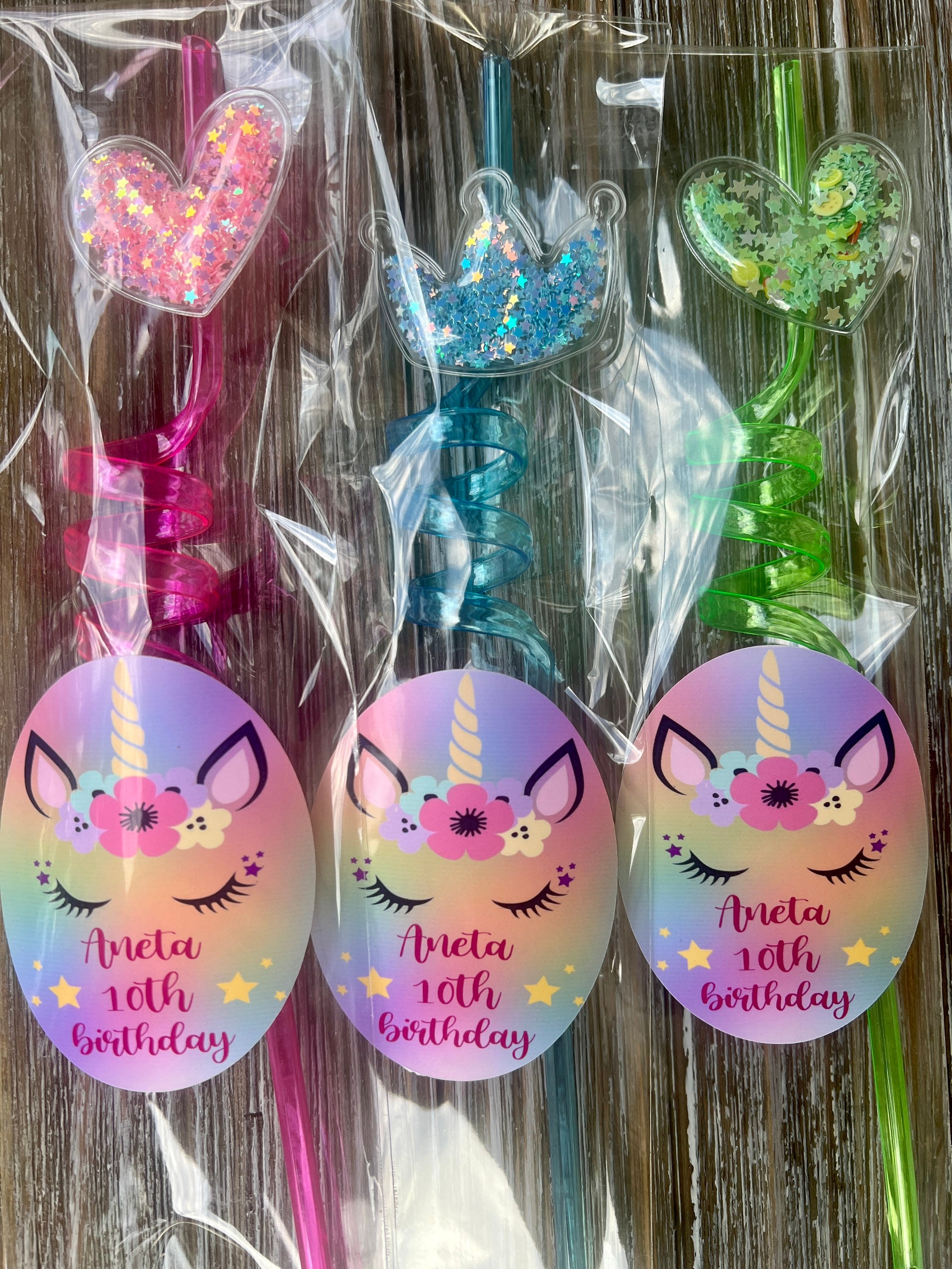 The BEST unicorn party favors! Kids will go crazy for these magical party…   Unicorn birthday party decorations, Unicorn party favors, Unicorn themed birthday  party