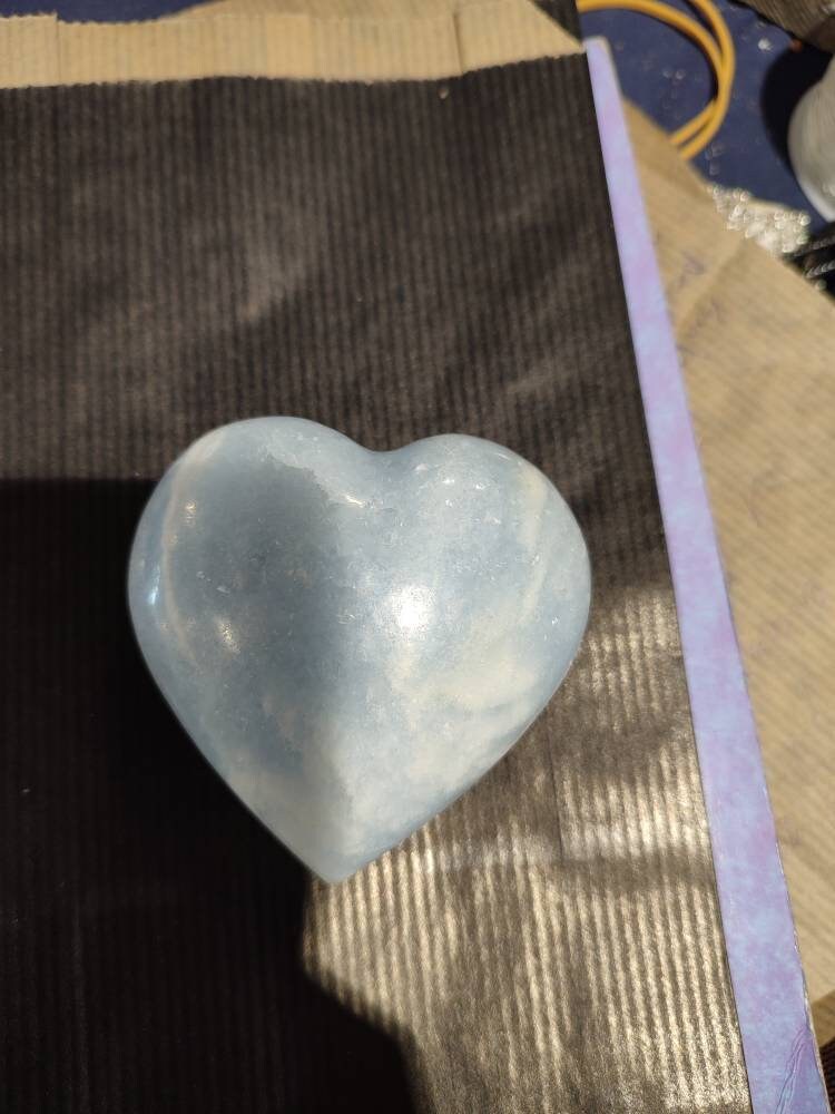 Coeur en Calcite Bleue