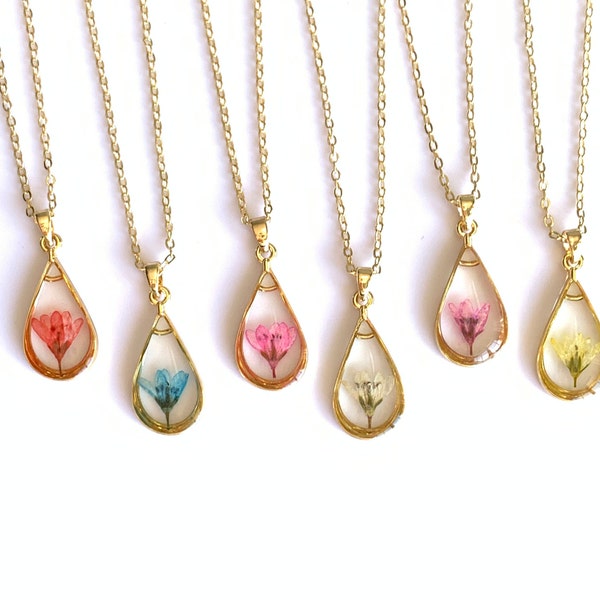 Real dried flower necklace, Resin pressed flower necklace,Tiny teardrop Pendant necklace, Bridesmaid weeding jewelry,Bloom baby shower