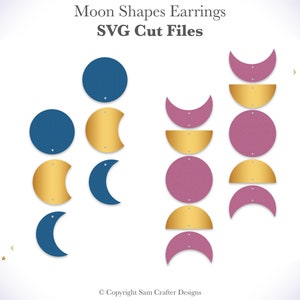 Puede incluir: Archivos de corte SVG para pendientes con forma de luna. El diseño presenta un conjunto de pendientes de luna azul y oro y un conjunto de pendientes de luna rosa y oro.