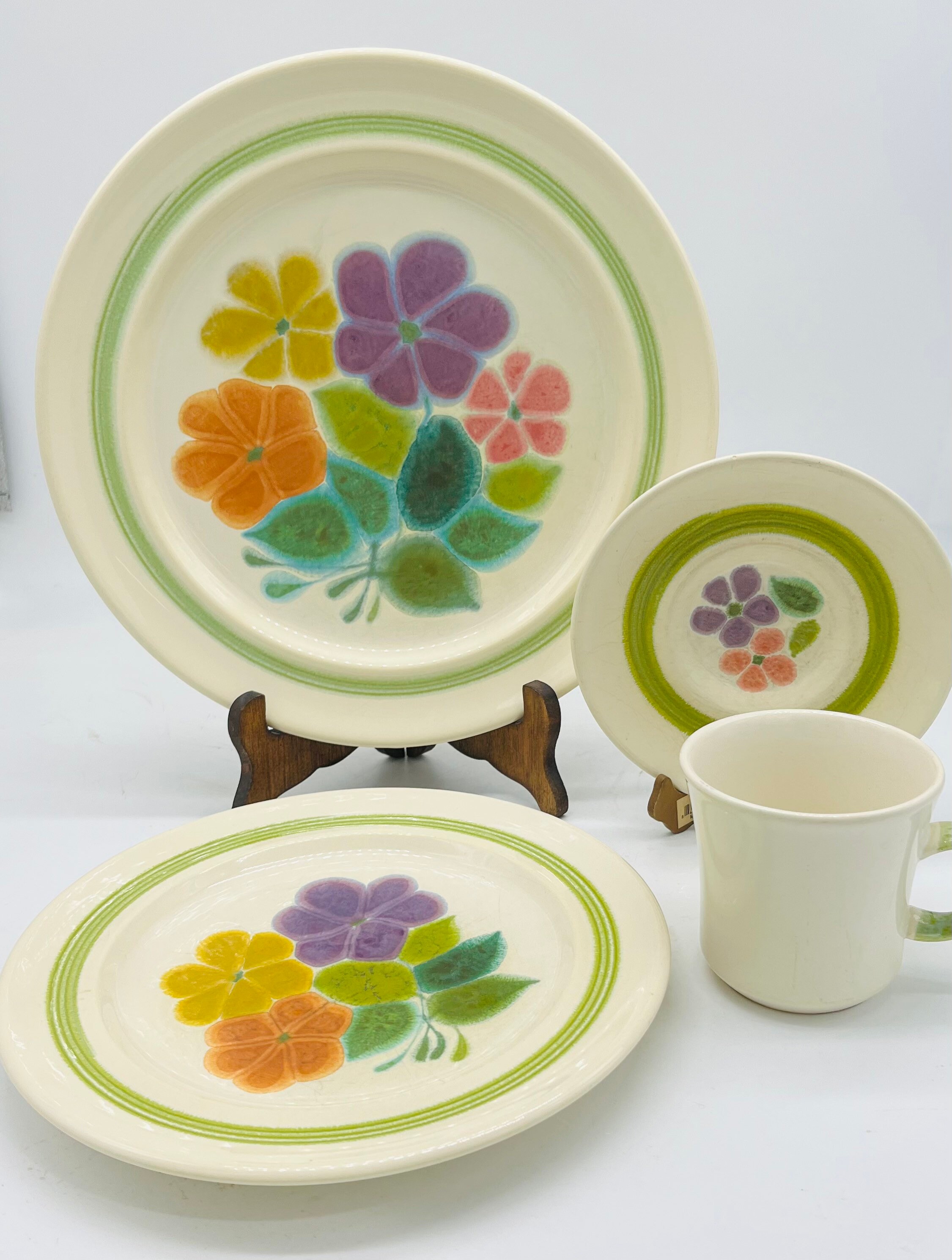 1970's, Franciscan Ware, Floral Pattern, Piece Place so