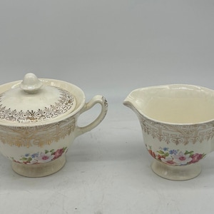 Beautiful, Vintage Creamer and Sugar