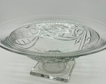 Lovely Hersey Crystal Ipswich Footed Console Bowl