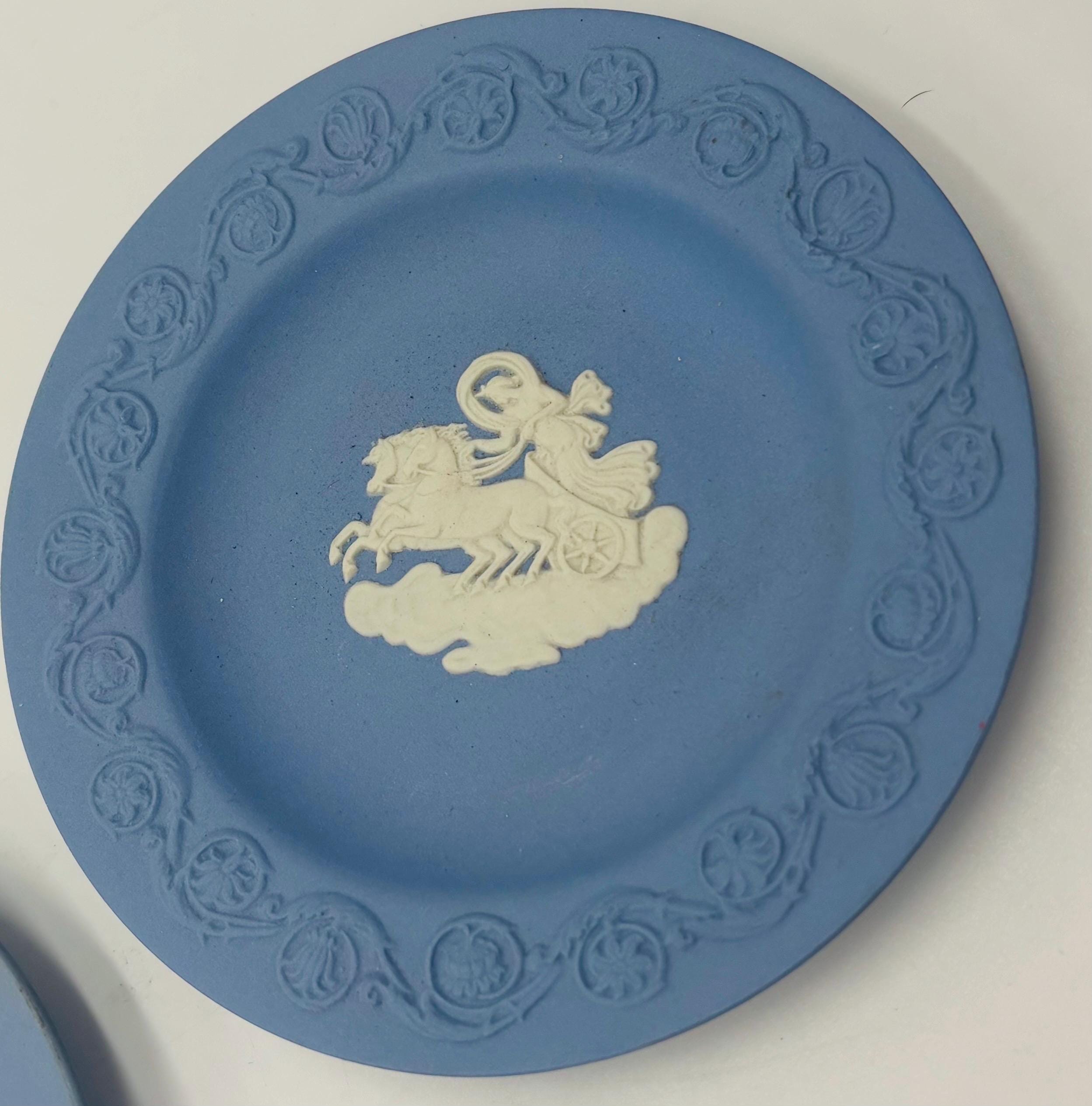 陶芸品　磁器ウエッジウッド Jasperware Porcelain Plate A Pair of Vintage, Wedgewood Small Plates. Blue Jasperware. - Etsy